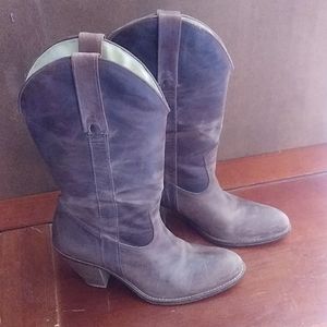 Jessica Simpson boots